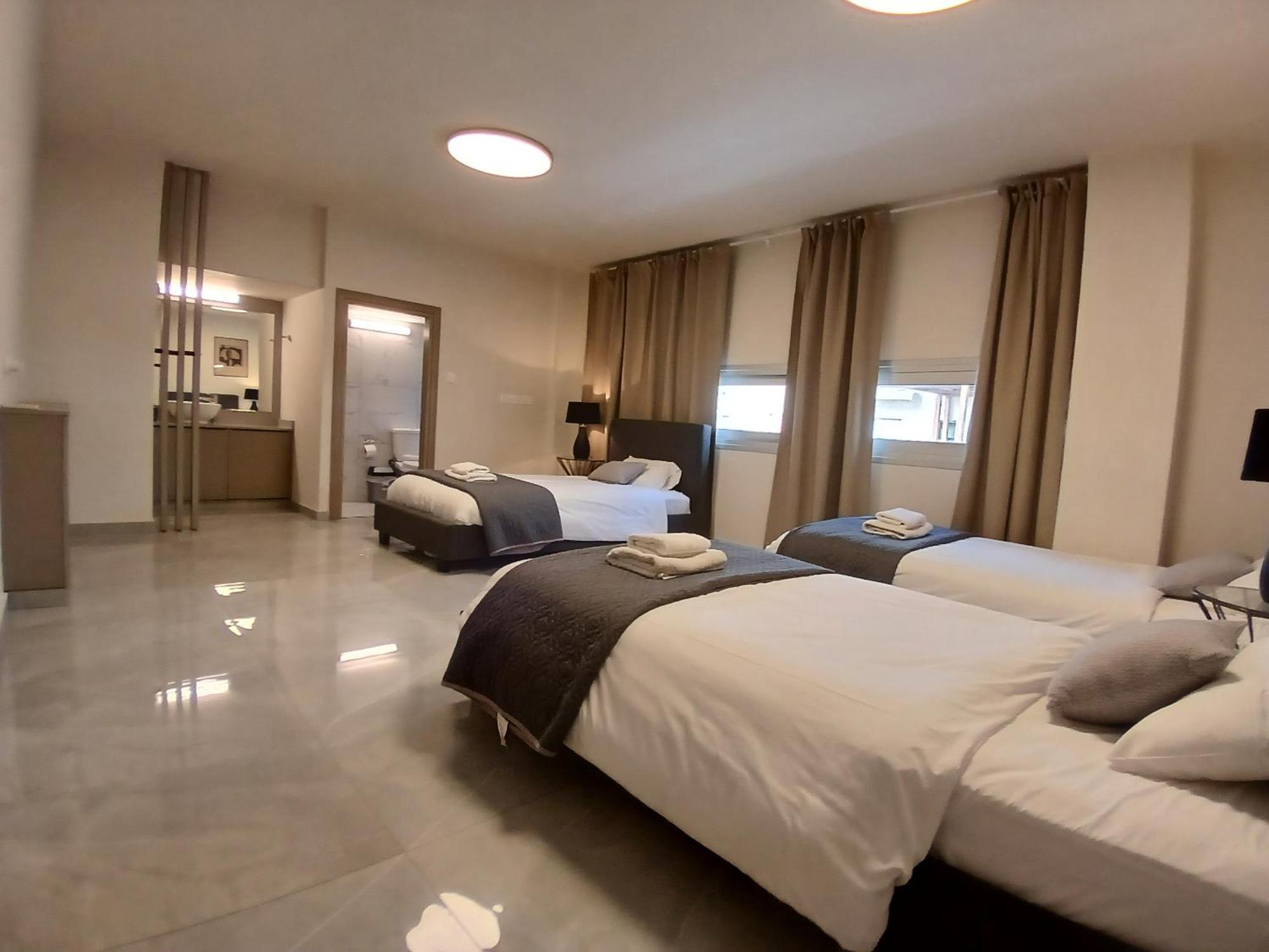 Georgiana Suites Ларнака Екстер'єр фото