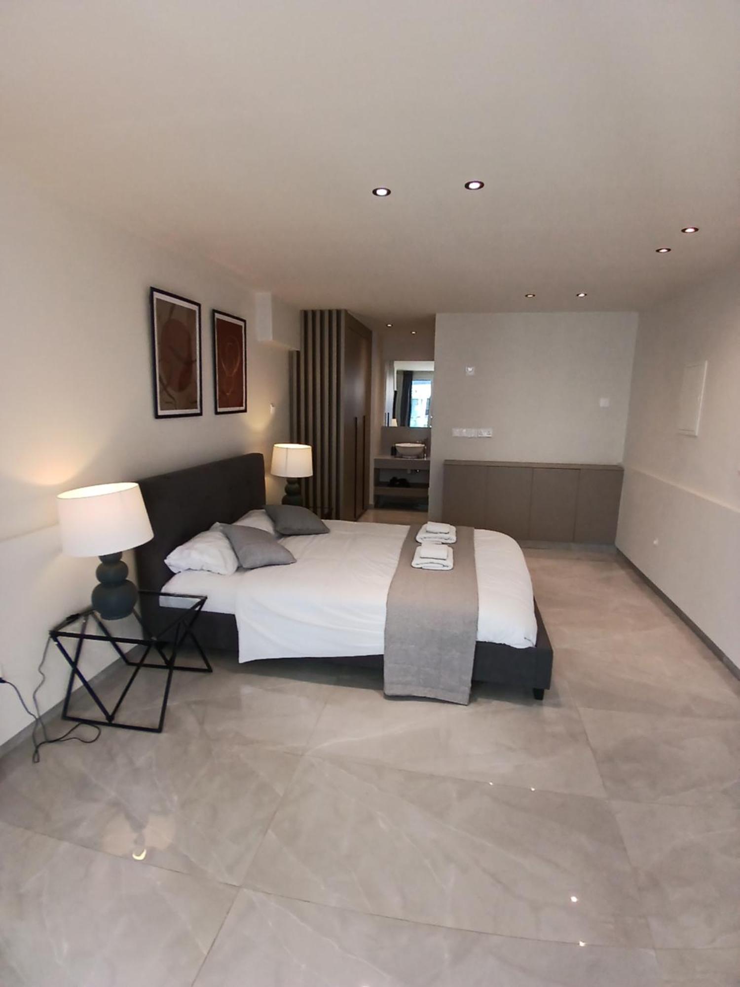 Georgiana Suites Ларнака Номер фото